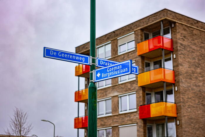 Man en hond gewond bij steekincident in park