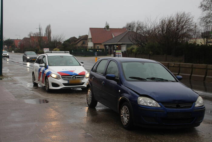Schade bij kop-staartbotsing voor verkeerslicht