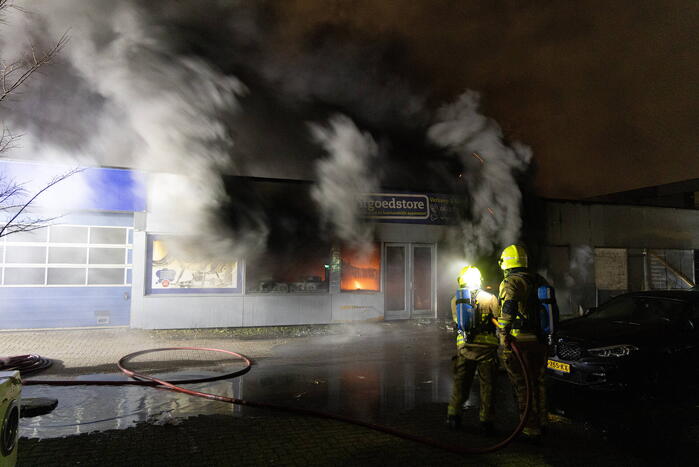 Zeer grote brand in Haarlemse winkel