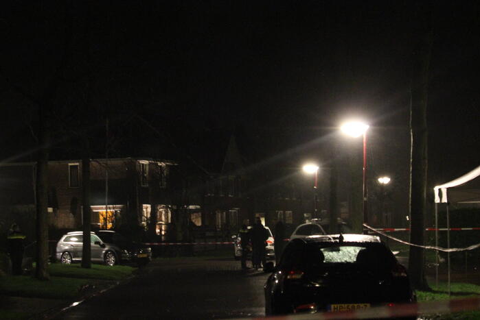 Persoon zwaargewond aangetroffen op straat na steekpartij