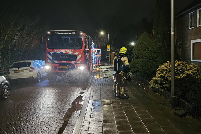 Bewoonster gewond na blussen keukenbrand