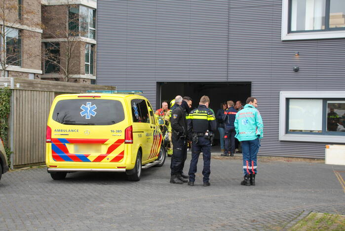 Veel hulpdiensten naar lekkage Universiteit Leiden