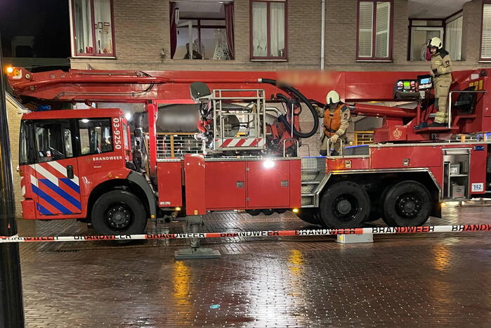 Dakrand waait los tijdens storm