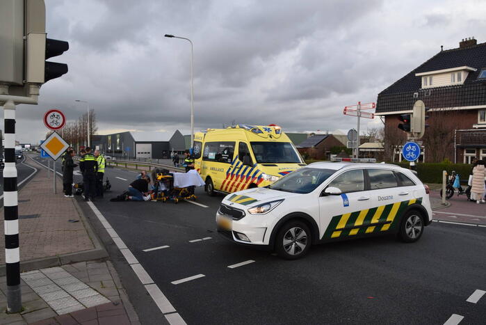 Scooterrijder gewond bij botsing met automobilist
