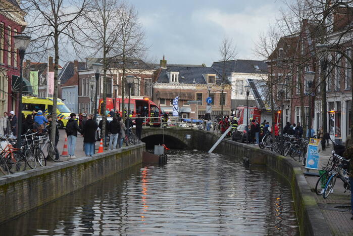 Grote inzet van hulpdiensten door speelgoed auto in het water