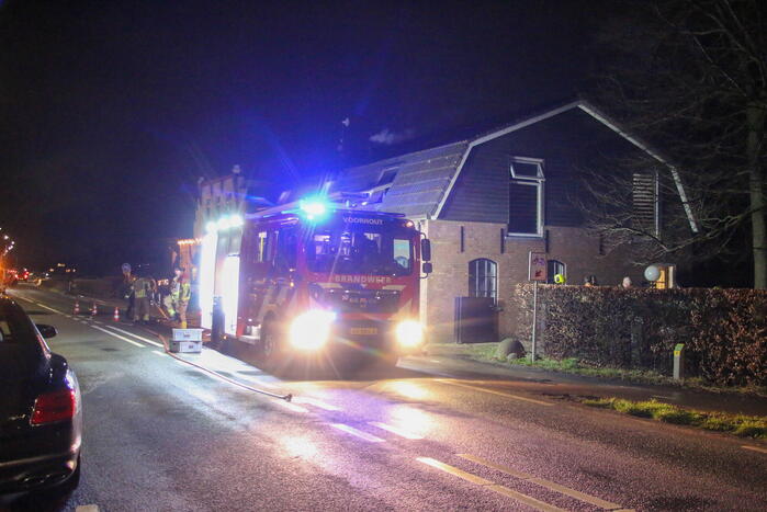 Brand in schuur snel onder controle