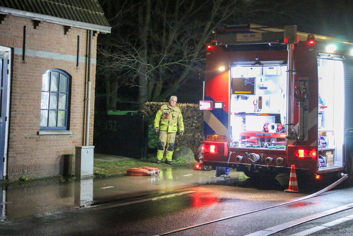 Brand in schuur snel onder controle
