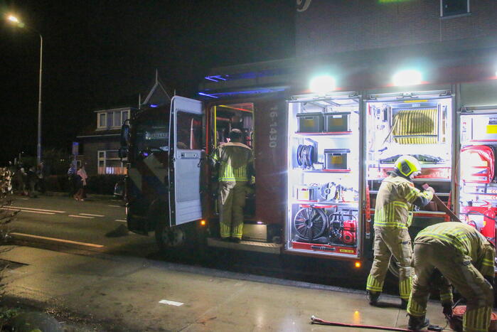 Brand in schuur snel onder controle