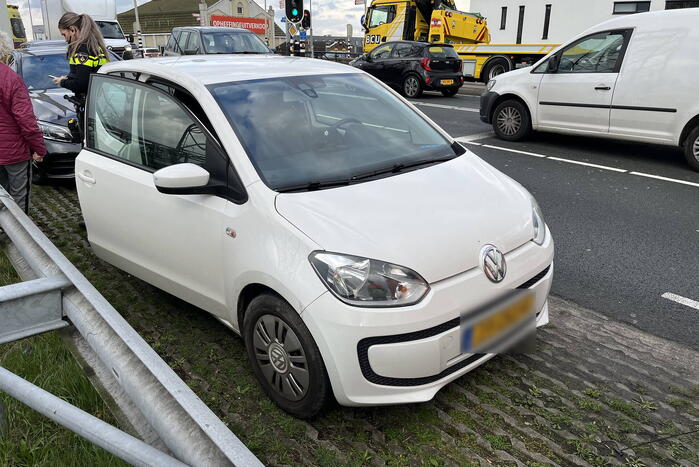 Motorrijder gewond bij botsing met auto op kruising