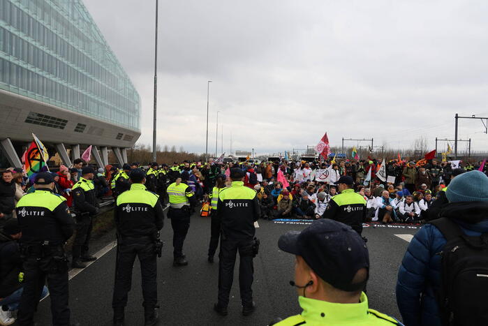 Meer dan 300 aanhoudingen bij demonstratie