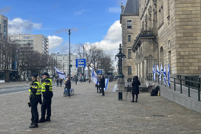 Pro Israëlische demonstratie bij gemeentehuis