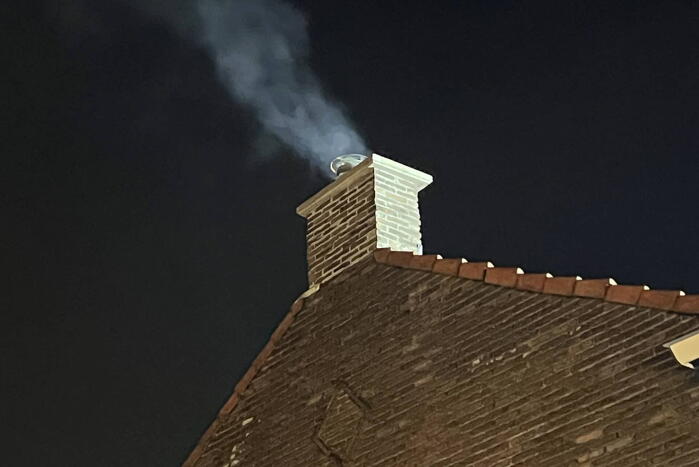 Schoorsteen geveegd vanwege brand