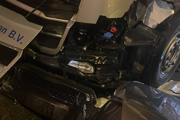 Meerdere voertuigen betrokken bij ongeval op snelweg