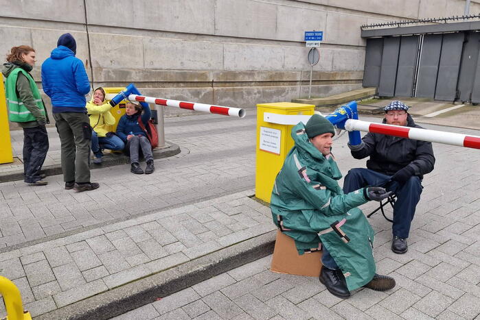 Extinction Rebellion blokkeert ING kantoor