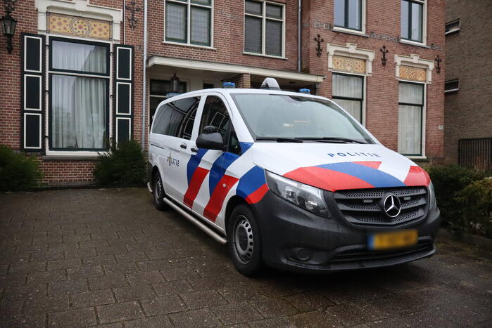 Wietplantage aangetroffen naast politiebureau