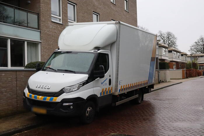 Wietplantage aangetroffen naast politiebureau