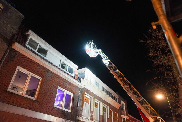 Schoorsteenbrand snel onder controle