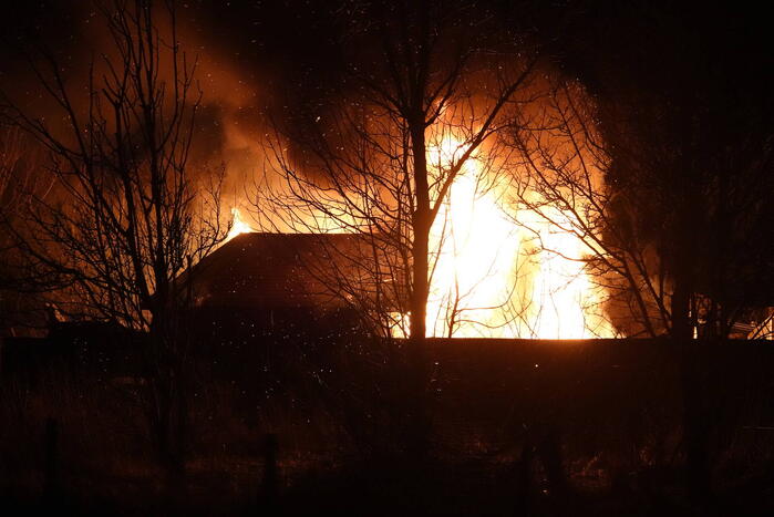 Brand verwoest tuinhuis op woonwagenkamp