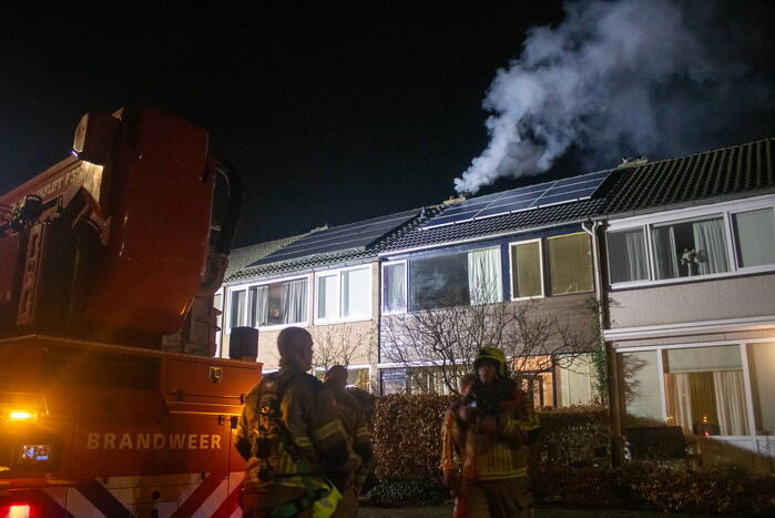 Flinke rookontwikkeling door schoorsteenbrand