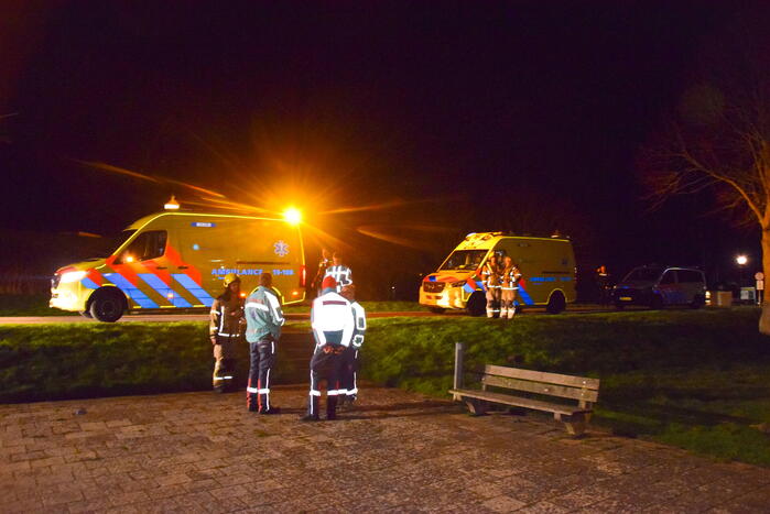 Hulpdiensten massaal ingezet nadat alcoholist muts en bier achterlaat naast water