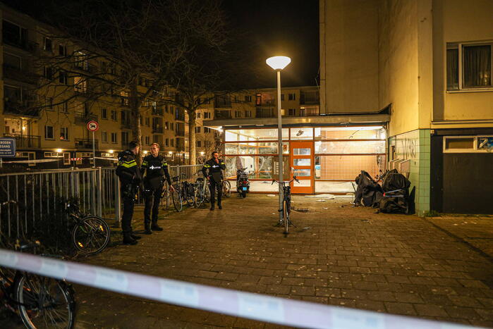 Grote schade aan portiek na explosie