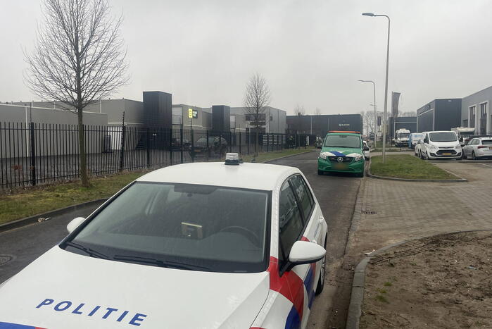 Vaten met onbekende stof aangetroffen