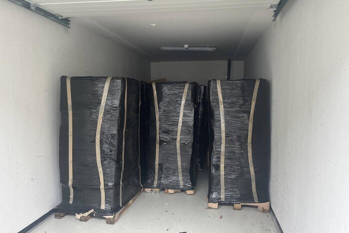 Vaten met onbekende stof aangetroffen