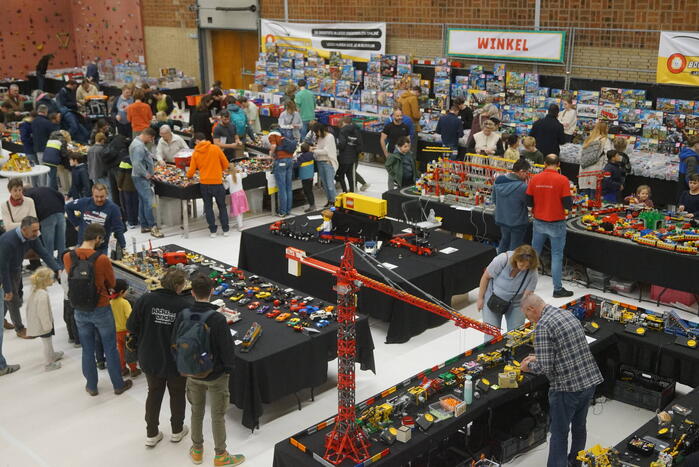 Sporthal walhalla voor liefhebbers van Lego