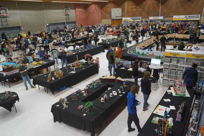 Sporthal walhalla voor liefhebbers van Lego
