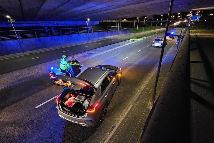 Bestuurder onder invloed slaat op de vlucht na ongeval
