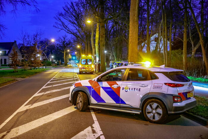 Man gewond op fietspad