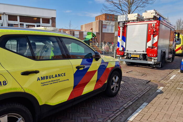 Basisschool ontruimd vanwege vreemde geur