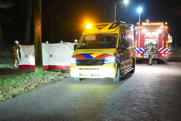 Meisje bekneld in fiets bij ongeval met andere fiets