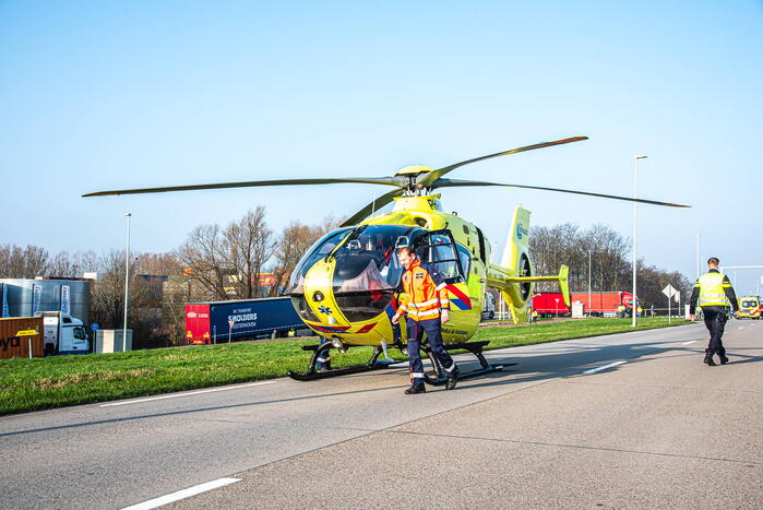 Motorrijder ernstig gewond bij aanrijding