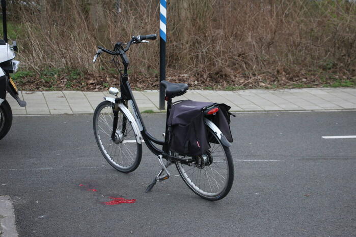 Fietser gewond bij botsing met scooterrijder
