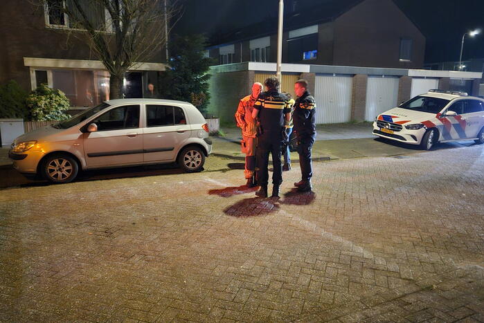 Onderzoek naar brandstichting onder auto