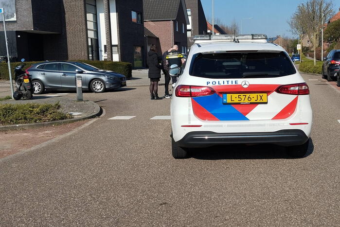 Scooterrijder gewond bij botsing met auto
