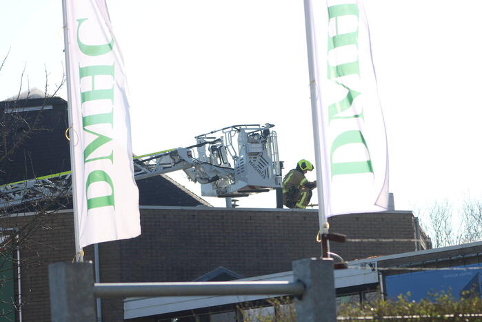 Brand in sporthal snel geblust