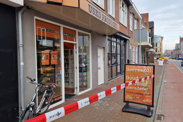 Politie lost schoten na gewapende overval