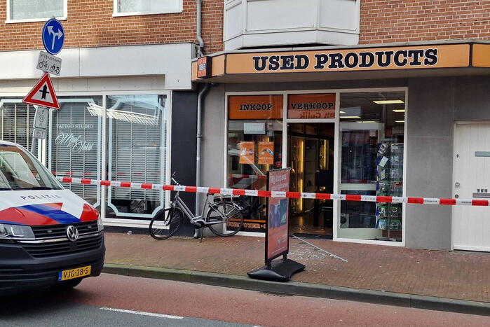 Politie lost schoten na gewapende overval