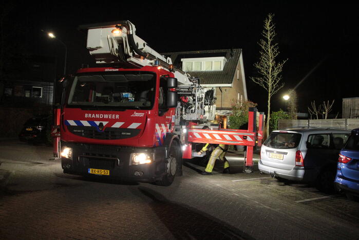 Schoorsteenbrand snel onder controle