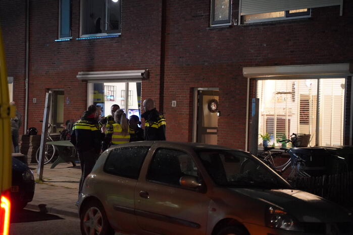 Brandweer doet onderzoek naar vreemde lucht