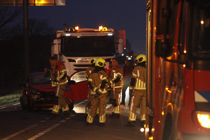 Meerdere voertuigen beschadigd bij botsing