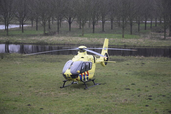 Persoon bekneld na verkeersongeval