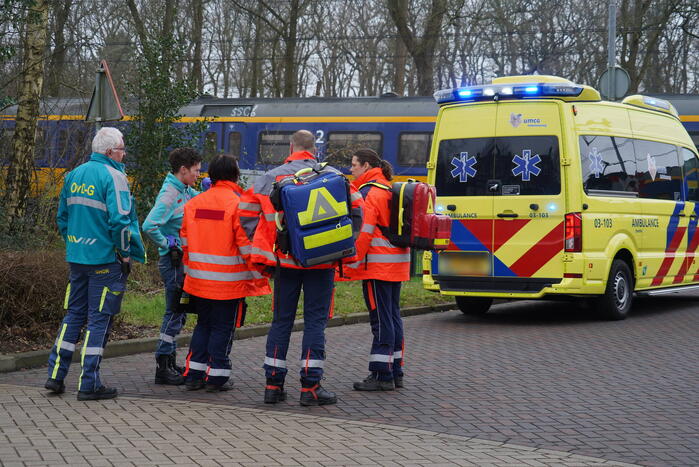 Persoon raakt gewond bij aanrijding met passagierstrein