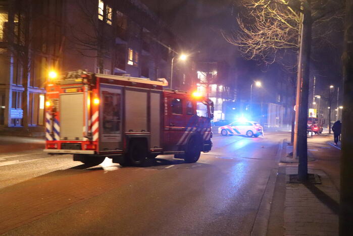 Brand in flatwoning snel onder controle