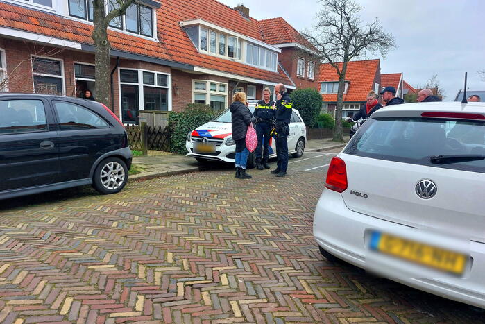 Vrouw beroofd op straat politie houdt verdachte aan
