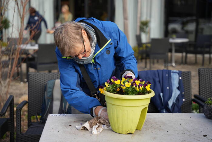 Wethouders en de burgemeester nemen deel aan NLdoet