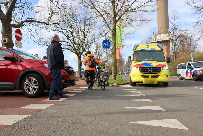 Kind gewond bij ongeval tussen fietser en auto