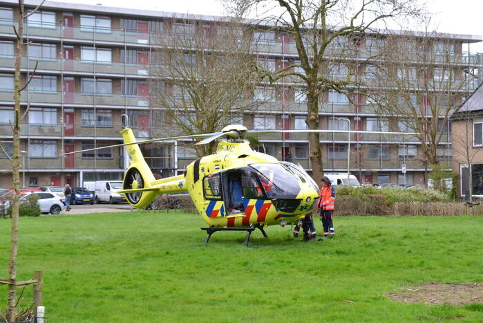 Hulpdiensten groots ingezet na melding van steekincident